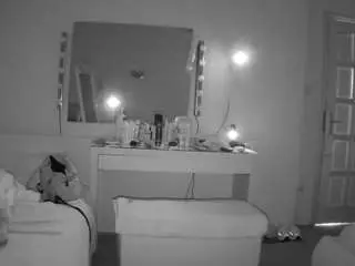 Camsoda Sex Cam of voyeurcam-julmodels-living-6