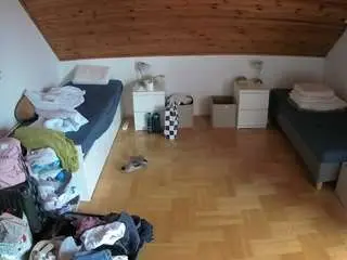 Camsoda Live Sex of voyeurcam-julmodels-greybed-3