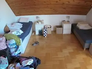 Camsoda Adult Webcam of voyeurcam-julmodels-greybed-3