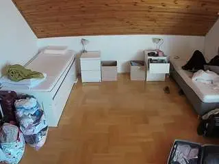 Camsoda Sex Cam of voyeurcam-julmodels-greybed-3