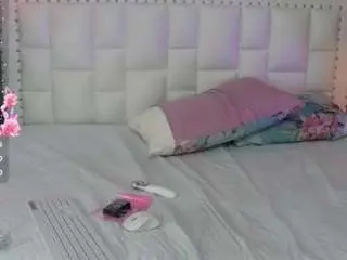 Camsoda Sex Chat of hornybarelylegalgirl