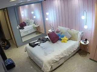Camsoda Live Sex Cam of voyeurcam-casa-salsa-bedroom-2