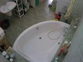 Camsoda Sex Chat of voyeurcam-julmodels-bath-1st-1