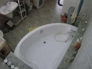 Camsoda Free Live Porn of voyeurcam-julmodels-bath-1st-1