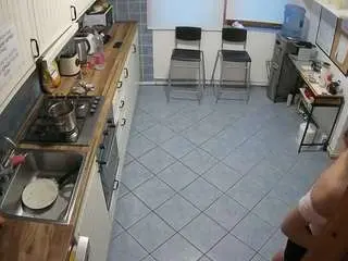 Camsoda Live Porn of voyeurcam-julmodels-kitchen-2