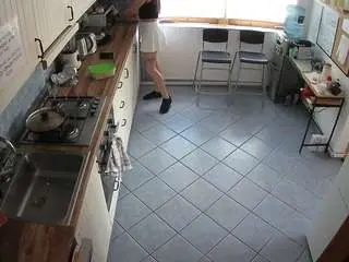 Camsoda Nude Webcam of voyeurcam-julmodels-kitchen-2