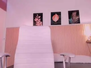 Camsoda Free Live Porn of cloe-adams