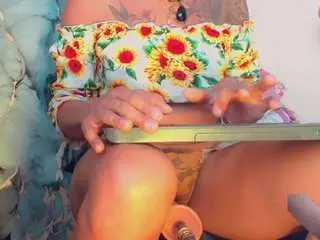 Camsoda Free Live Porn of khiara-moretti