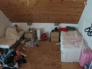 Camsoda Adult Webcam of voyeurcam-julmodels-whitebed-3