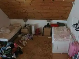 Camsoda Adult Webcams of voyeurcam-julmodels-whitebed-3