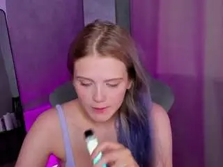 Camsoda Nude Webcam of alisa-allisonn
