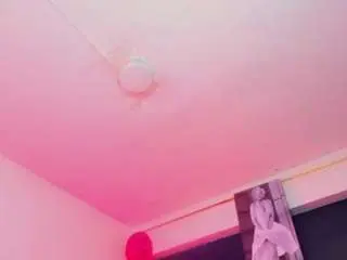 Camsoda Watch Live Sex Cams of kendall-hornyy
