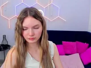 Camsoda Adult Webcams of evelineamore