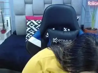Camsoda Watch Live Sex Cams of evelinzaens
