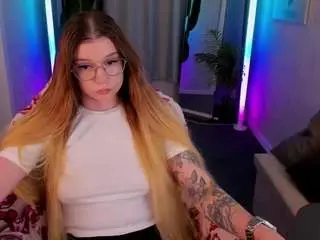 Camsoda Sex Cam of amy-davisss