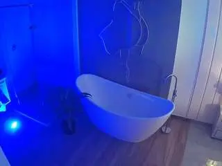 Camsoda Private Sex Chat of voyeurcam-casa-salsa-bathroom-5