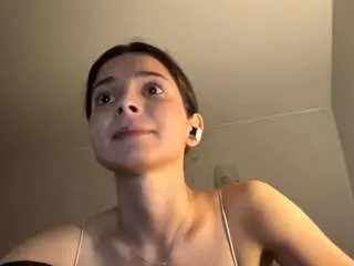 Camsoda Free Live Porn of lynellearmwood