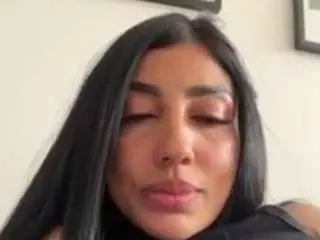 Camsoda Watch Live Sex Cams of victoriabenedetti2