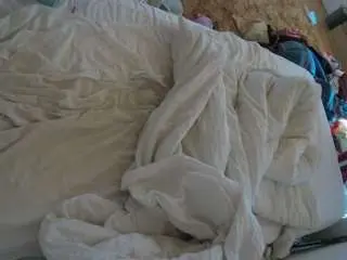 Camsoda Sex Cam of voyeurcam-julmodels-whitebed-4