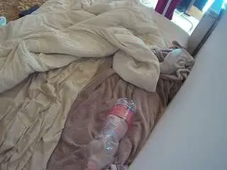 Camsoda Live Porn of voyeurcam-julmodels-whitebed-4