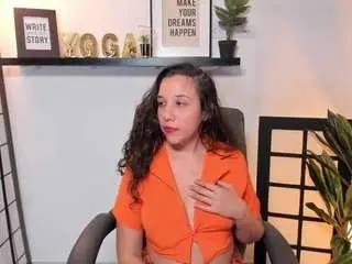 Camsoda Adult Webcam of elamaxwell