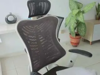 Camsoda Nude Webcam of emilybrowm