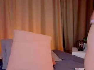 Camsoda Nude Webcam of mia-bonneett