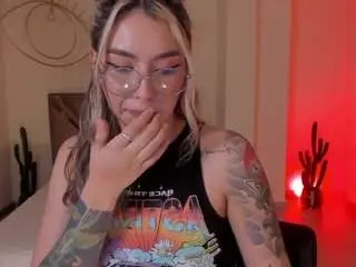 Camsoda Live Sex Cam of maddisoncollins