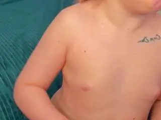Camsoda Sex Cam of sara-moor