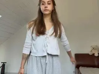 Camsoda Sex Cam of cyndyvarnum