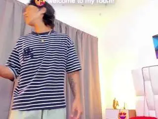 Camsoda Free Live Porn of andykings1