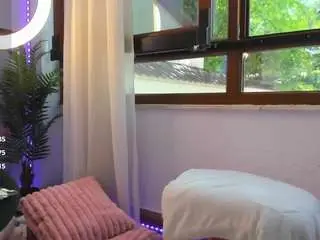 Camsoda Free Live Porn of awesome-jolie