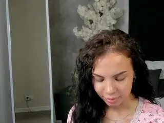Camsoda Watch Live Sex Cams of catherinelambert