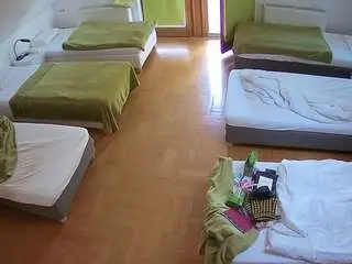 Camsoda Live Sex Cam of voyeurcam-julmodels-bed-6