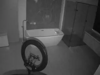 Camsoda Adult Video Chat of voyeurcam-casa-salsa-bathroom-4