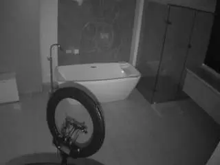 Camsoda Free Porn Cam of voyeurcam-casa-salsa-bathroom-4