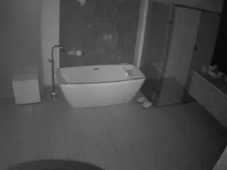 Camsoda Sex Chat of voyeurcam-casa-salsa-bathroom-4