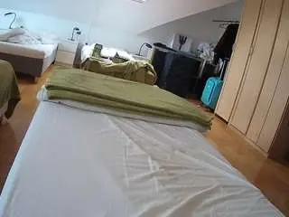 Camsoda Adult Webcams of voyeurcam-julmodels-bed-1