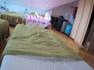 Camsoda Private Sex Chat of voyeurcam-julmodels-bed-1