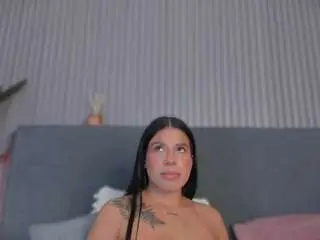 Camsoda Adult Video Chat of emelie-89