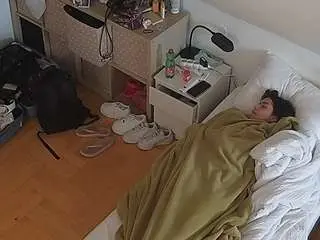 Camsoda Nude Webcam of voyeurcam-julmodels-bed-7
