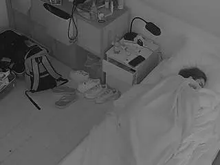 Camsoda Watch Live Sex Cams of voyeurcam-julmodels-bed-7