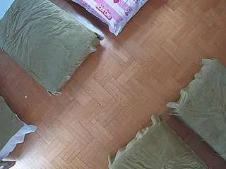 Camsoda Adult Webcam of voyeurcam-julmodels-bed-7