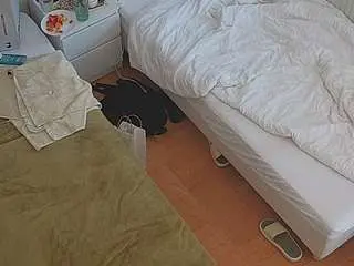 Camsoda Live Sex Cam of voyeurcam-julmodels-bed-7