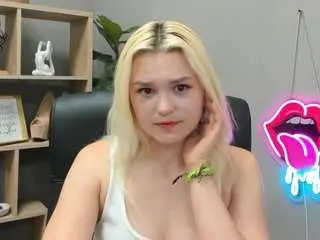 Camsoda Sex Cam of sweetlilyxo