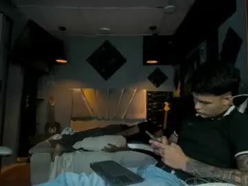 Chaturbate Best live sex cam show of mr_mois
