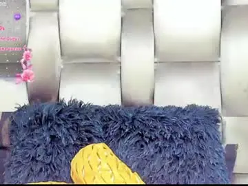 Chaturbate Live Sex Cam of camilabenitezz