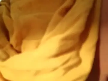 Chaturbate Live Sex Cam of chillwithcamii