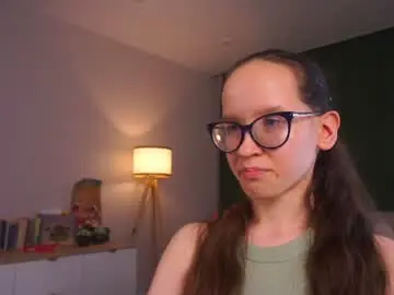 Chaturbate Live Sex Cam of lynettebails