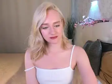 Chaturbate Live Sex Cam of chloedeccker